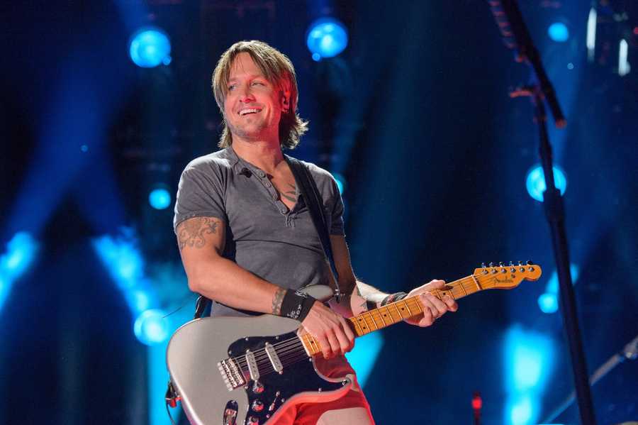 132509_1947_ful.jpg KEITH URBAN - The summer's hottest television music event, "CMA Music Festival: Country's Night to Rock," (Photo: ABC/Jon LeMay)