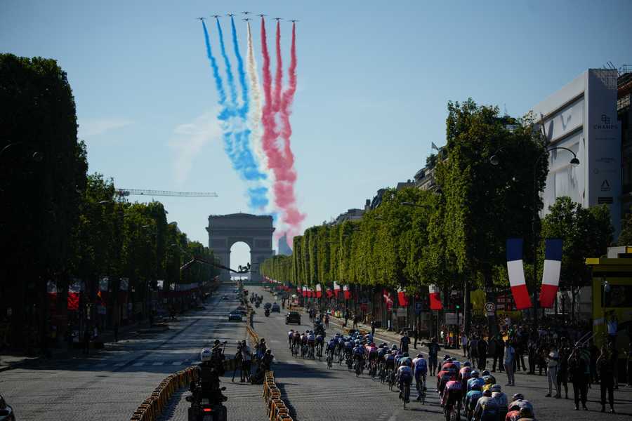 Cycling Tour de France Review Photo Gallery Alphajets of the Patrouille de France fly over the Arc de Triomphe and Champs Elysees as the riders pass during the twenty-first stage of the Tour de France cycling race over 116 kilometers (72 miles) with start in Paris la Defense Arena and finish on the Champs Elysees in Paris, France, Sunday, July 24, 2022.