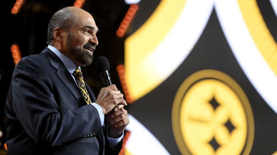 Hall of Famer Franco Harris speaks during round one of the 2022 NFL Draft on April 28, 2022 in Las Vegas, Nevada. Hall of Famer Franco Harris speaks during round one of the 2022 NFL Draft on April 28, 2022 in Las Vegas, Nevada.