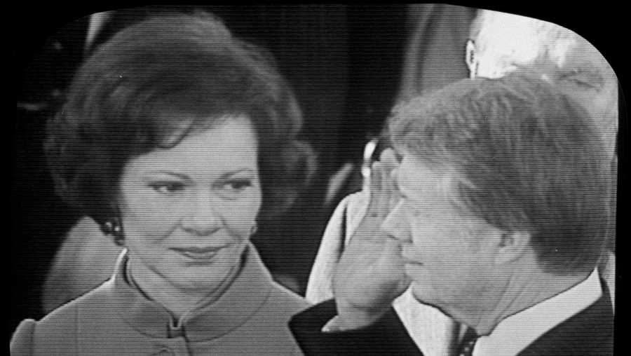 CBS News WASHINGTON, D.C. - JANUARY 19: President Jimmy Carter taking the oath of office during his inauguration, January 19, 1977. Next to him is his wife, Rosalynn Carter. Image is shot off a television screen. (Photo by CBS via Getty Images)