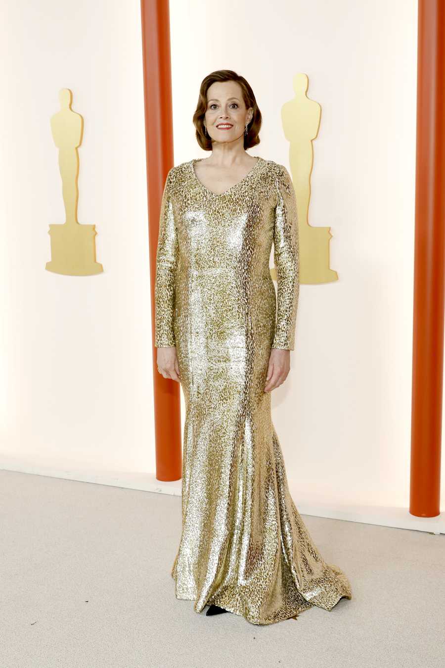 95th Annual Academy Awards - Arrivals HOLLYWOOD, CALIFORNIA - MARCH 12: Sigourney Weaver attends the 95th Annual Academy Awards on March 12, 2023 in Hollywood, California. (Photo by Mike Coppola/Getty Images)