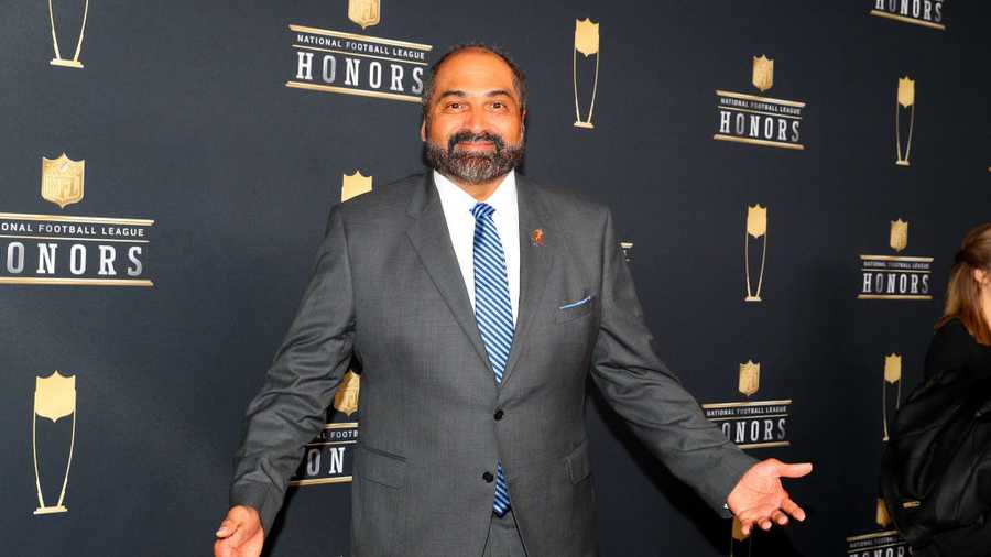 Franco Harris poses for Photographs on the Red Carpet at NFL Honors during Super Bowl LII week on February 3, 2018, at Northrop at the University of Minnesota in Minneapolis Franco Harris poses for Photographs on the Red Carpet at NFL Honors during Super Bowl LII week on February 3, 2018, at Northrop at the University of Minnesota in Minneapolis